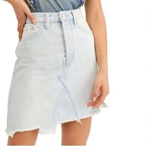 FP We The Free Going Rogue Tidal Wave Denim Skirt Blue Button Fly Asymmetric 25